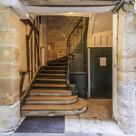 Loft Apartment Paris